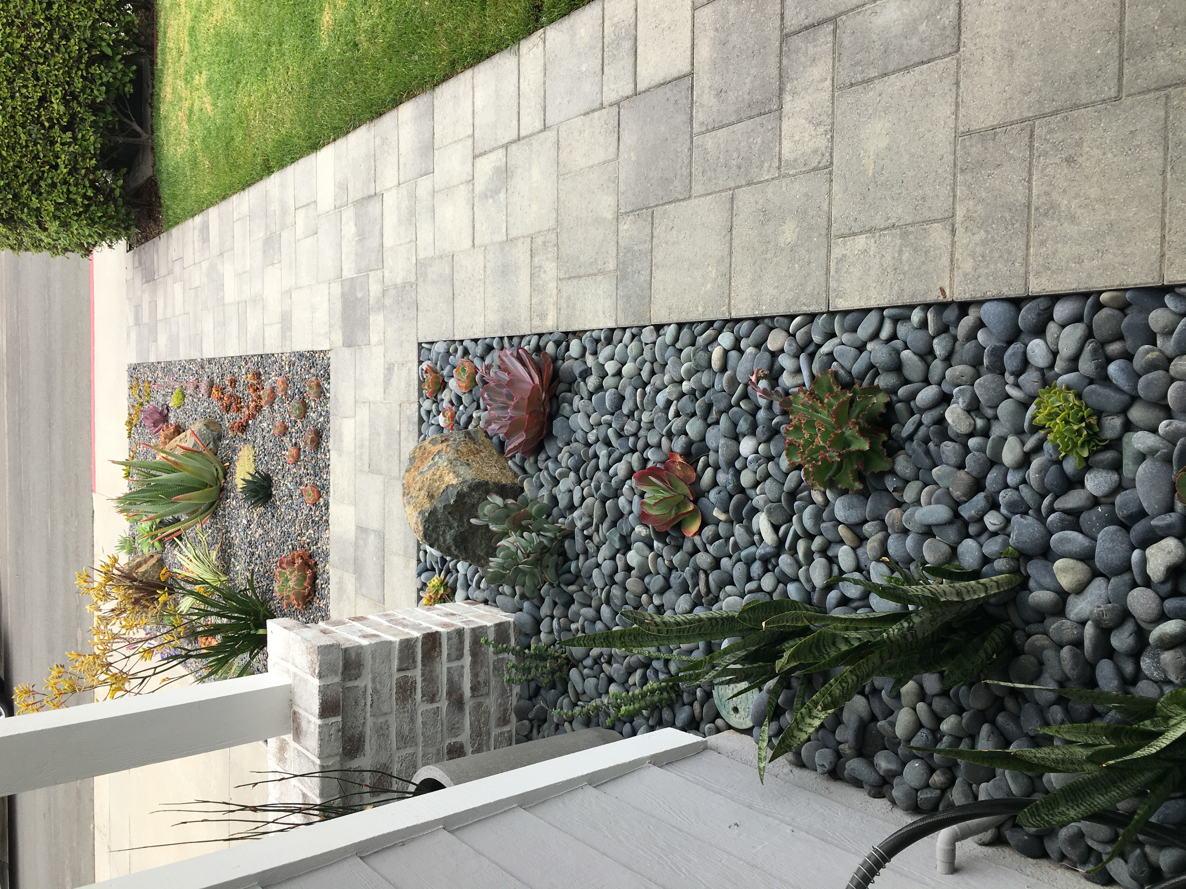 Detailed garden installation